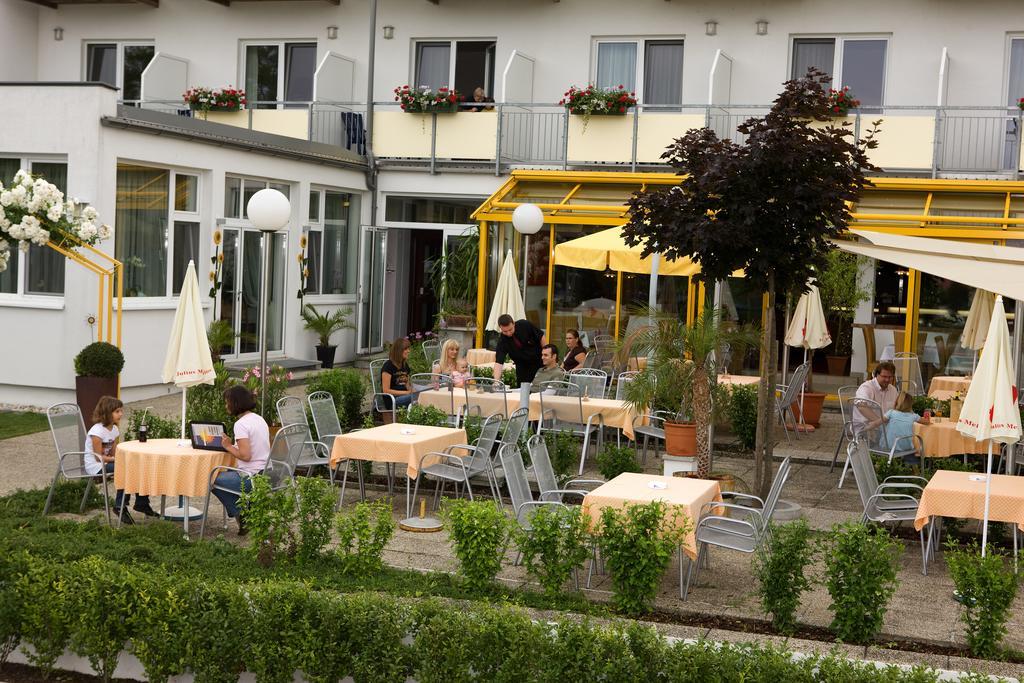 Hotel & Restaurant Seehof Podersdorf am See Exterior photo