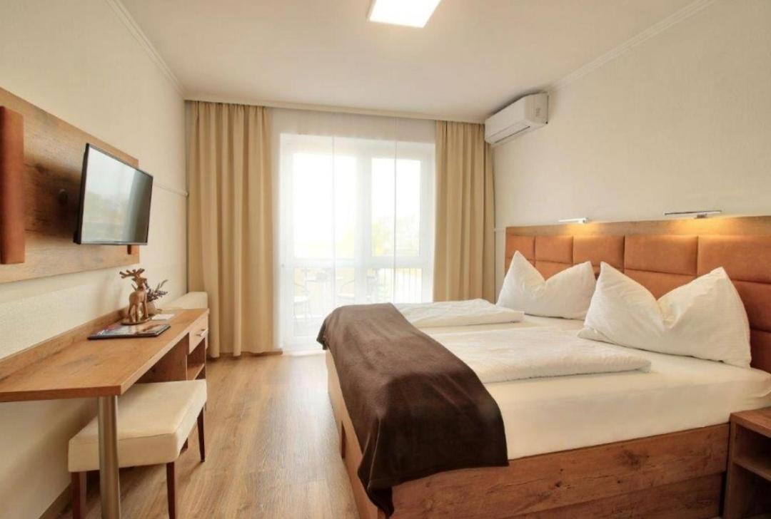 Hotel & Restaurant Seehof Podersdorf am See Room photo