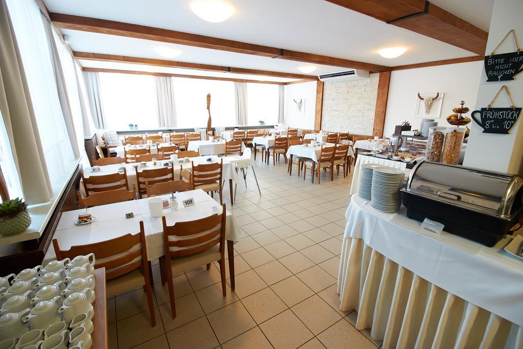 Hotel & Restaurant Seehof Podersdorf am See Exterior photo