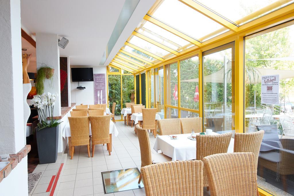 Hotel & Restaurant Seehof Podersdorf am See Exterior photo