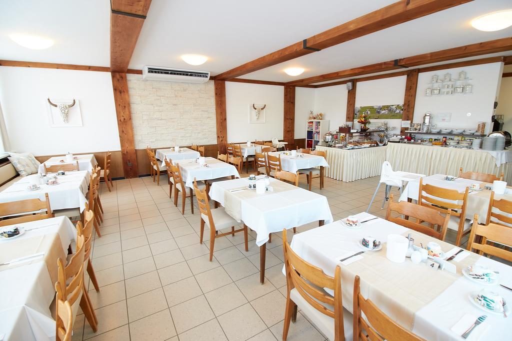 Hotel & Restaurant Seehof Podersdorf am See Exterior photo