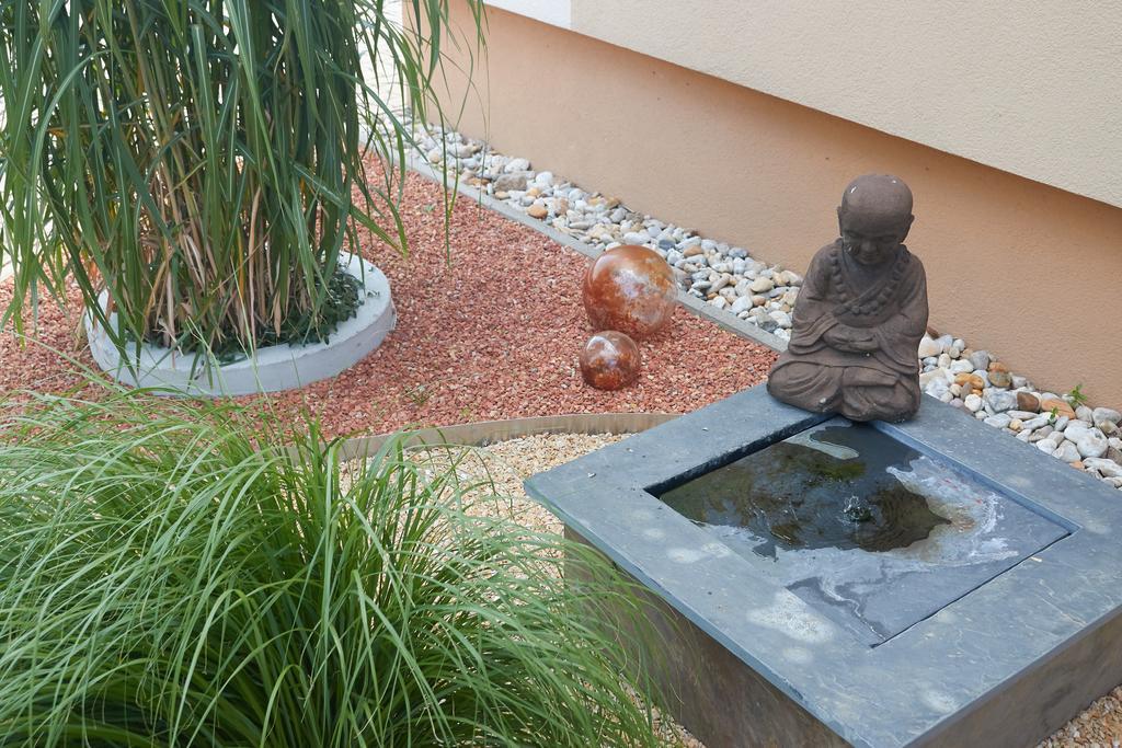 Hotel & Restaurant Seehof Podersdorf am See Exterior photo
